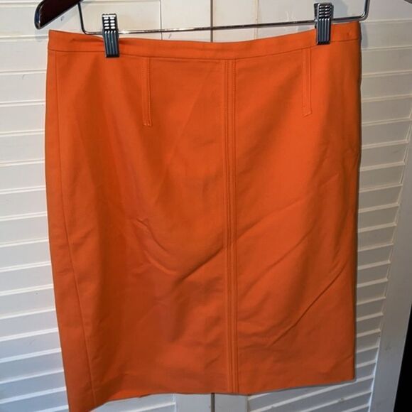 Ann Taylor Size 8 Solid Orange Skirt - Picture 2 of 5